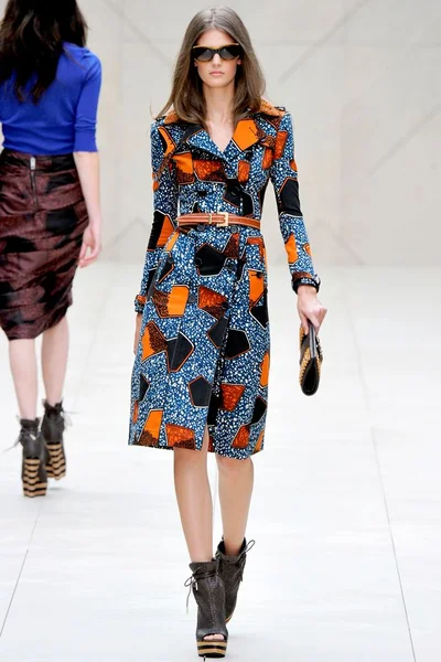 Look 25